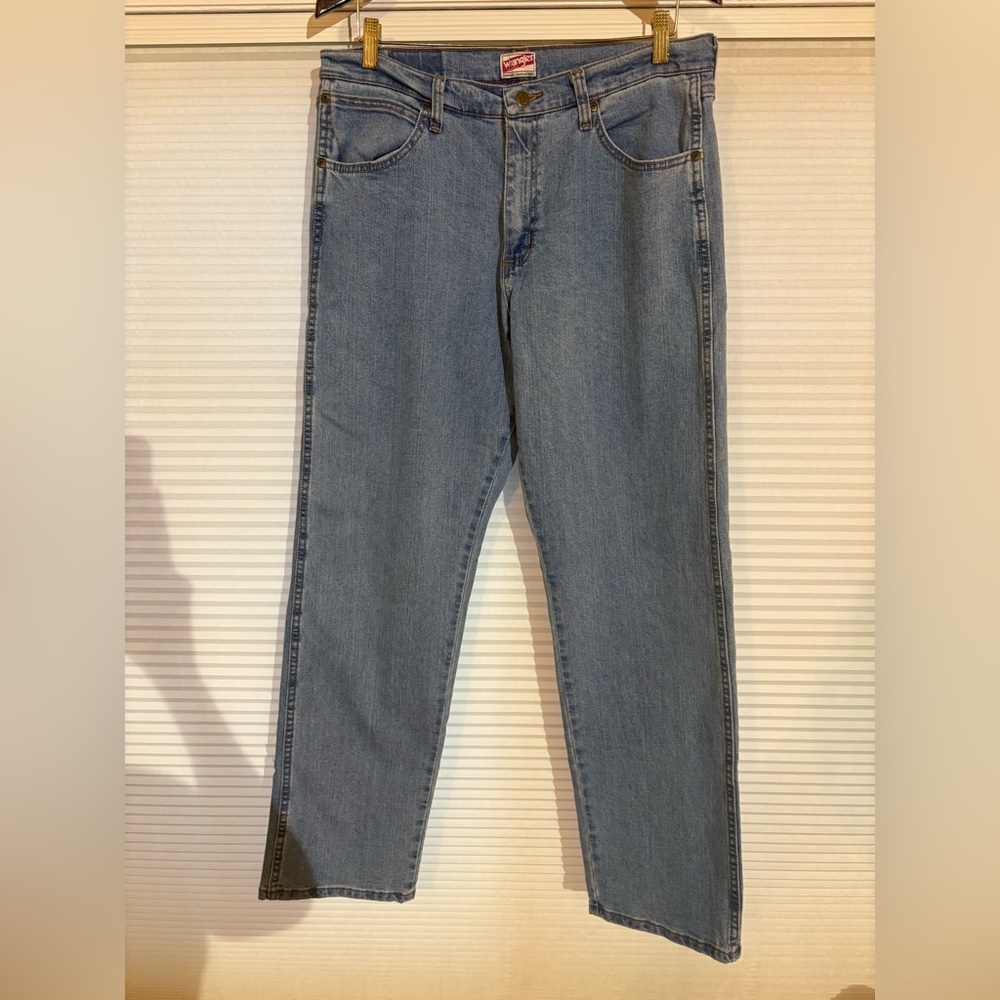 Wrangler Men's Light Blue Straight Jeans